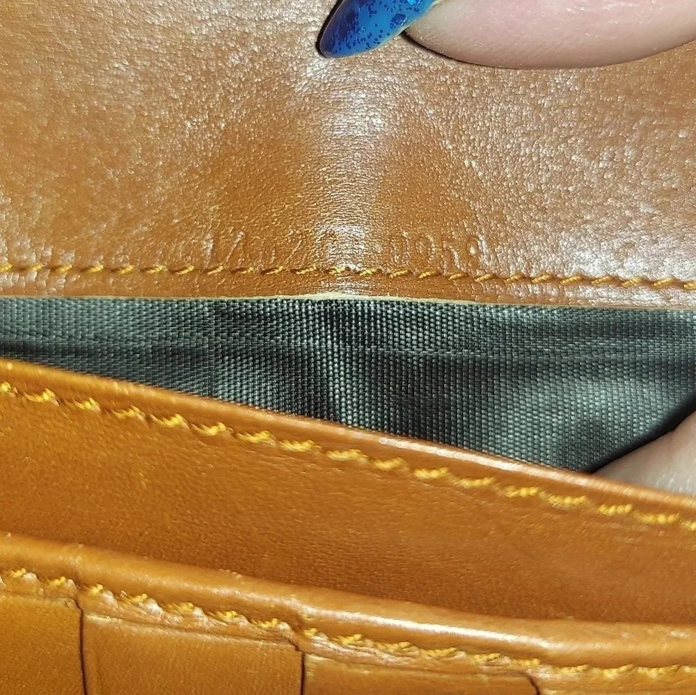 Authentic Gucci Sylvie Horsebit Pattern Leather Long Wallet - Picture 3 of 16